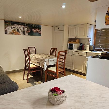 Joli Appartement Au Coeur Du Village Orsières Exteriér fotografie